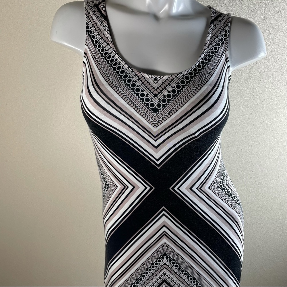 SOMA Geometric Print Sleeveless Maxi Dress in XS - Picture 5 of 12